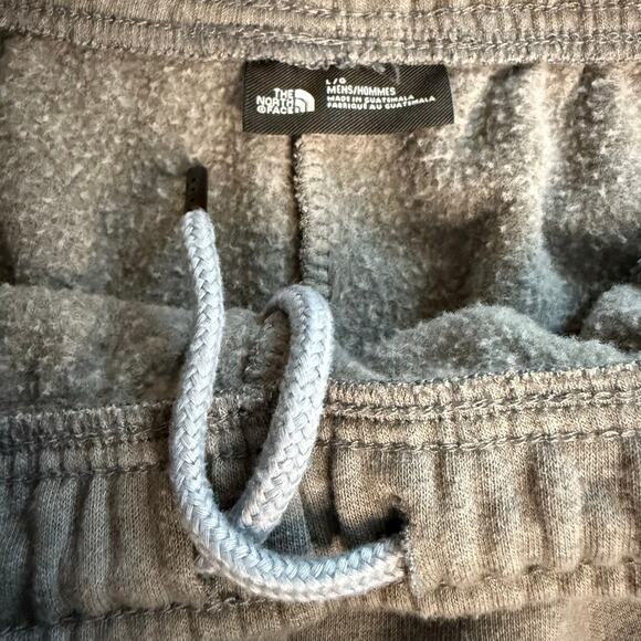 The North Face Men’s Gray Sweatshorts Size Large Drawstring Pockets Logo - Picture 8 of 10